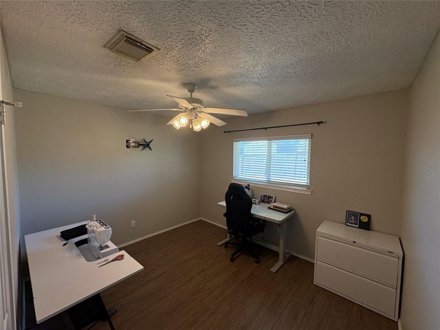 5626 Stone Creek Drive, La Porte, TX 77571