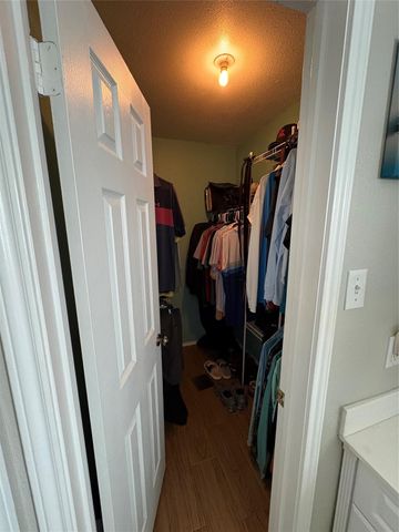 5626 Stone Creek Drive, La Porte, TX 77571