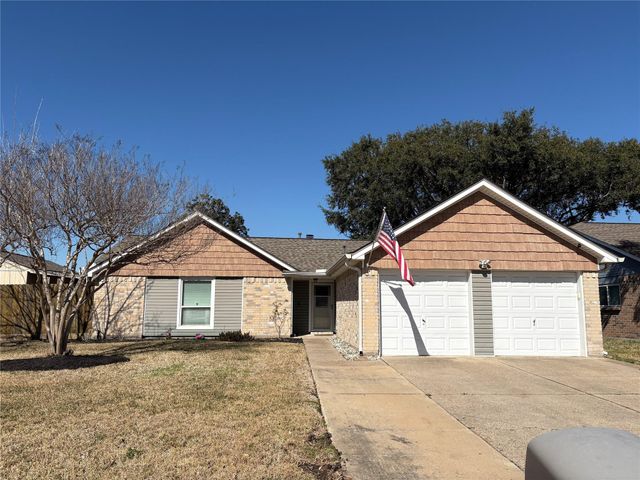 5626 Stone Creek Drive, La Porte, TX 77571