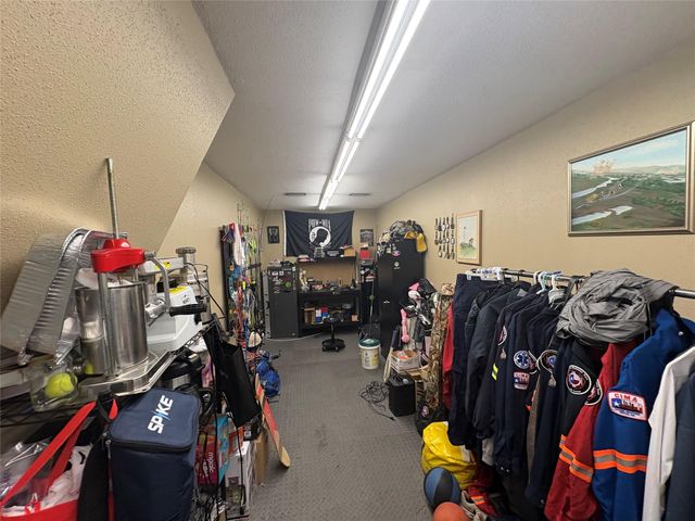 5626 Stone Creek Drive, La Porte, TX 77571