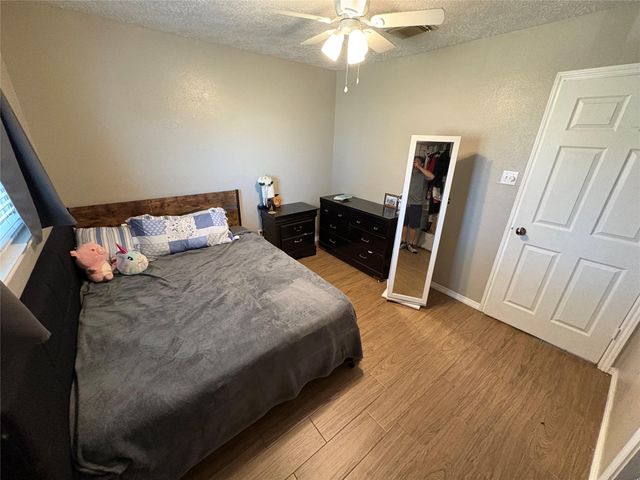 5626 Stone Creek Drive, La Porte, TX 77571