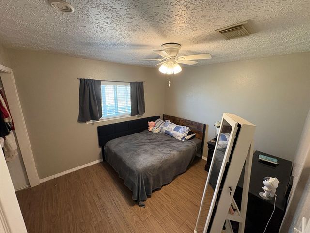 5626 Stone Creek Drive, La Porte, TX 77571