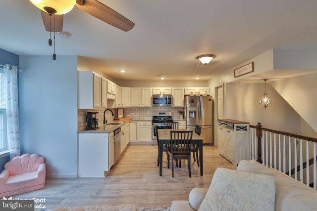 3059 GOSHEN DR, Pennsburg, PA 18073
