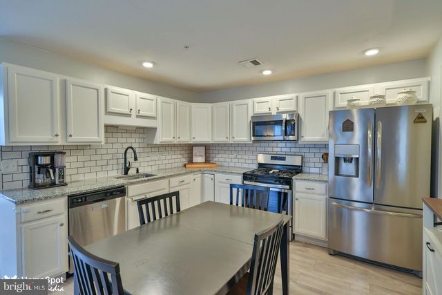 3059 GOSHEN DR, Pennsburg, PA 18073