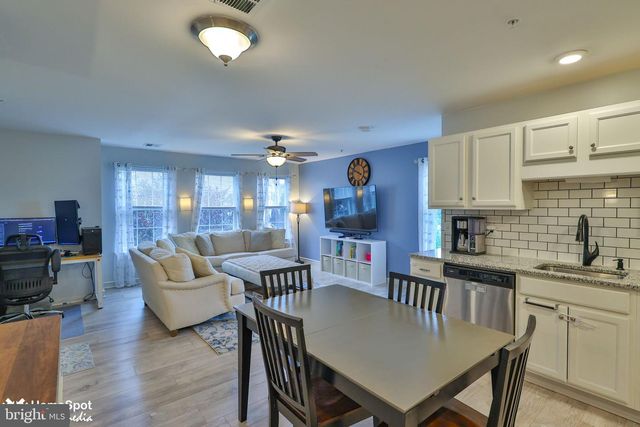 3059 GOSHEN DR, Pennsburg, PA 18073