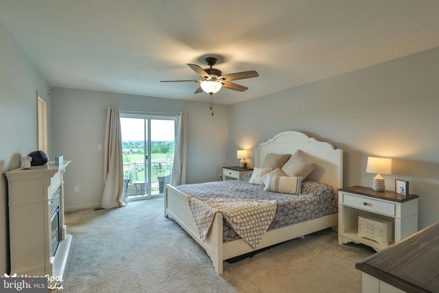 3059 GOSHEN DR, Pennsburg, PA 18073