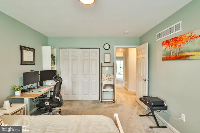 3059 GOSHEN DR, Pennsburg, PA 18073