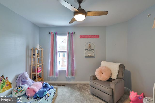 3059 GOSHEN DR, Pennsburg, PA 18073
