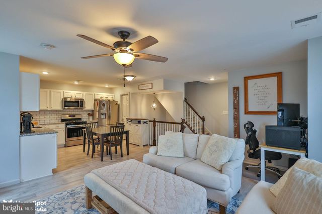 3059 GOSHEN DR, Pennsburg, PA 18073