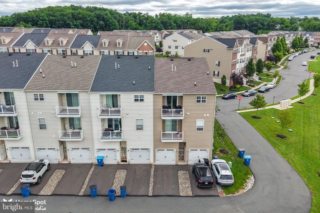 3059 GOSHEN DR, Pennsburg, PA 18073