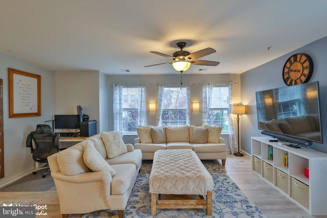 3059 GOSHEN DR, Pennsburg, PA 18073