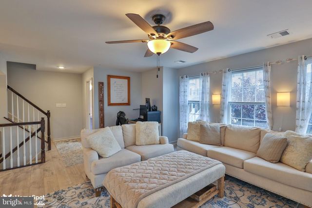 3059 GOSHEN DR, Pennsburg, PA 18073