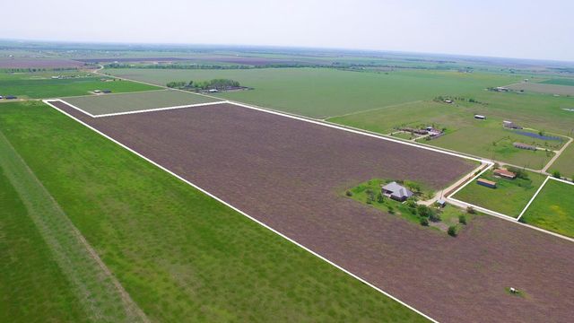 2711 CR 406, Taylor, TX 76574
