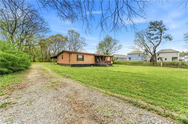 85 Honeysuckle Drive SW, Cartersville, GA 30120