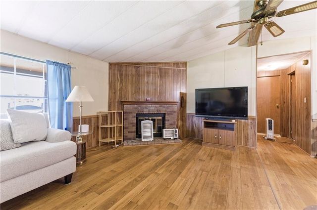 85 Honeysuckle Drive SW, Cartersville, GA 30120