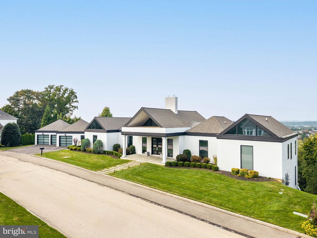 1330 N AVIGNON DR #, GLADWYNE, PA 19035 — exterior
