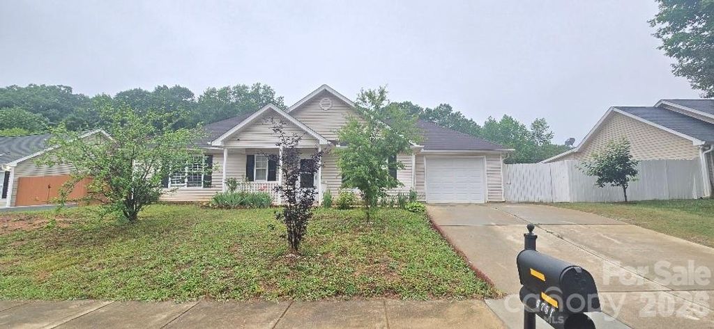5751 Justins Forest Drive, Charlotte, NC 28212