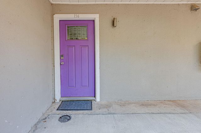 935 La Posada DR 156, Austin, TX 78752
