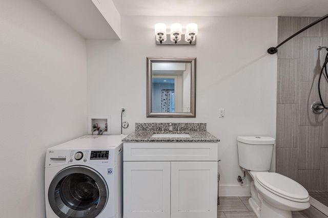 935 La Posada DR 156, Austin, TX 78752