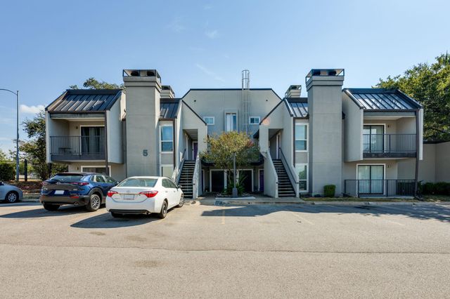 935 La Posada DR 156, Austin, TX 78752