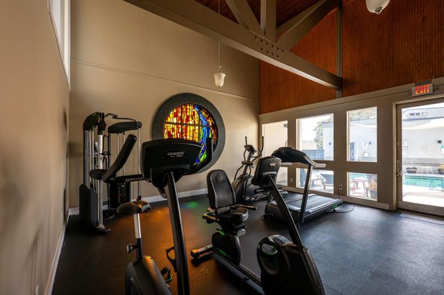 935 La Posada DR 156, Austin, TX 78752