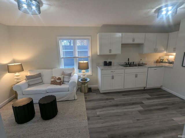 54327 Hastings Street, Elkhart, IN 46514