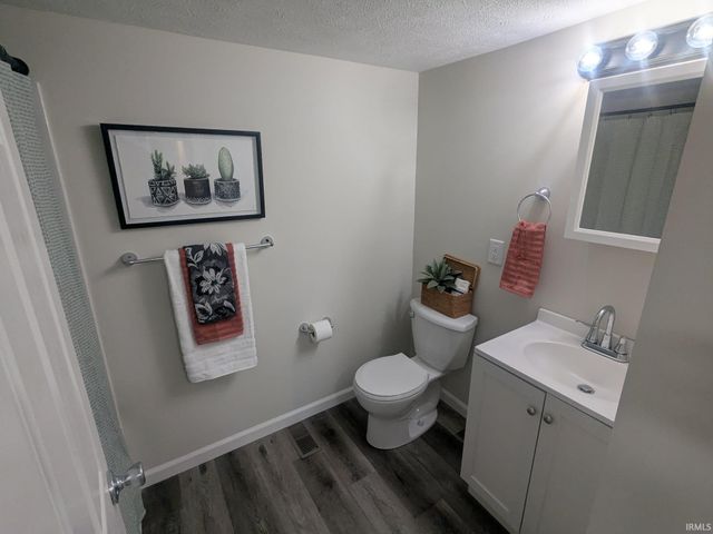 54327 Hastings Street, Elkhart, IN 46514