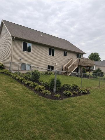 54 Me Me Lane, Reedsburg, WI 53959