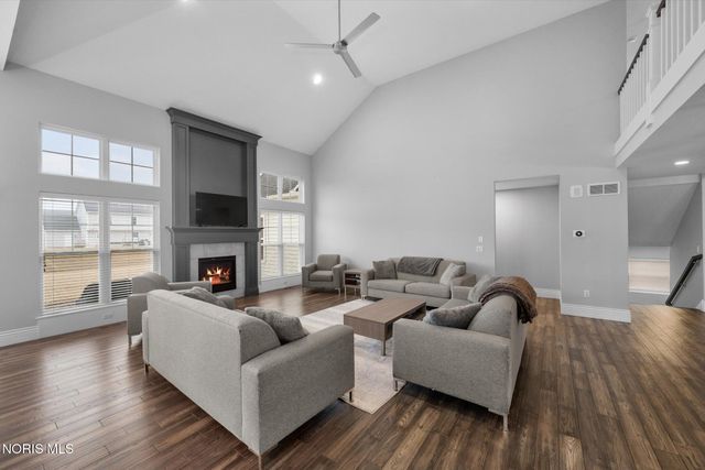 107 Wellington Place, Perrysburg, OH 43551