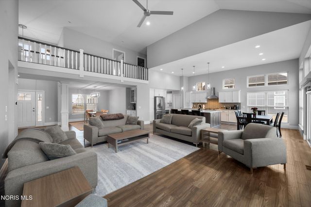 107 Wellington Place, Perrysburg, OH 43551