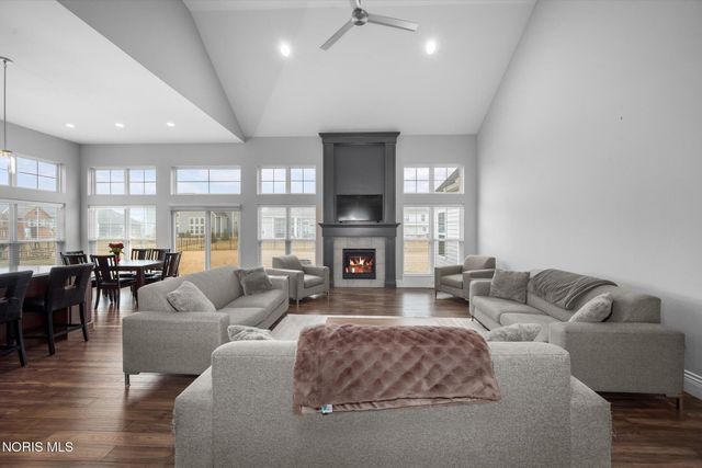 107 Wellington Place, Perrysburg, OH 43551