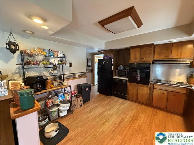 570 Georgetown Road, Lower Nazareth Twp, PA 18064