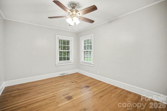 704 1st Avenue Place NE, Conover, NC 28613
