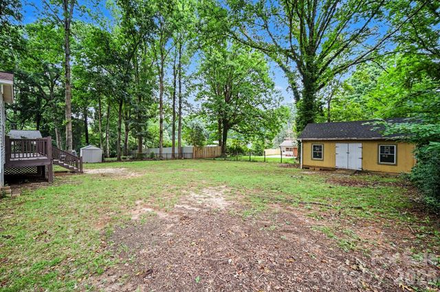 704 1st Avenue Place NE, Conover, NC 28613
