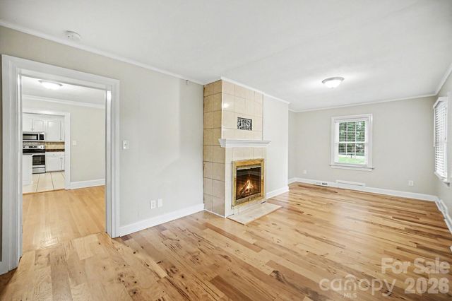 704 1st Avenue Place NE, Conover, NC 28613