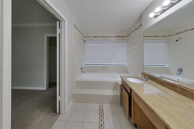8559 Spring Green Drive, Houston, TX 77095