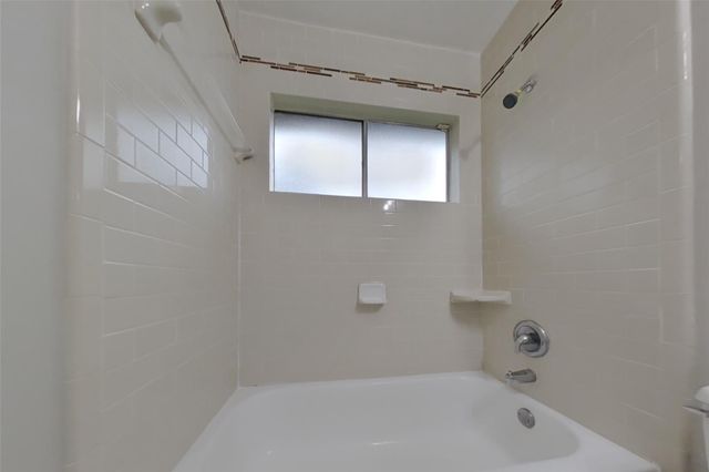 8559 Spring Green Drive, Houston, TX 77095
