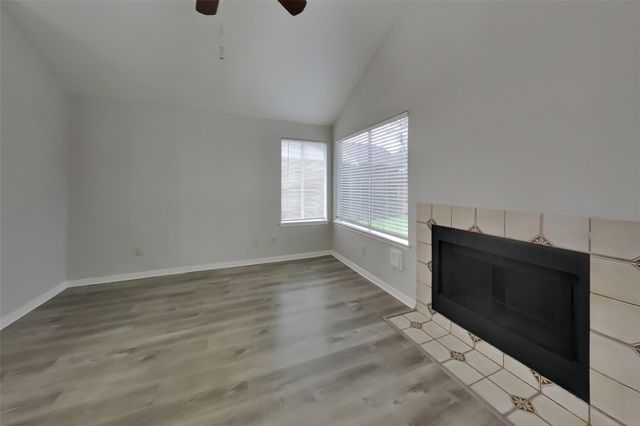 8559 Spring Green Drive, Houston, TX 77095