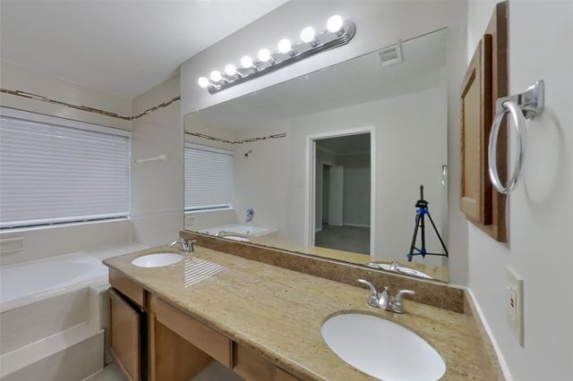 8559 Spring Green Drive, Houston, TX 77095
