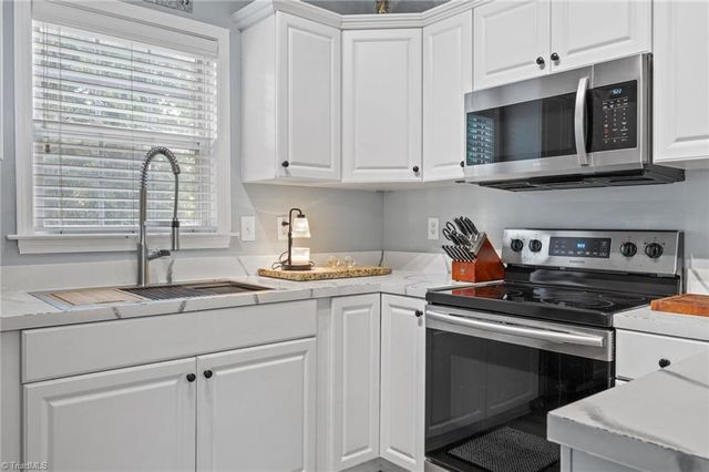 20 Collin Lane, Thomasville, NC 27360