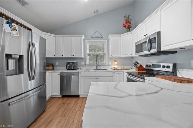 20 Collin Lane, Thomasville, NC 27360
