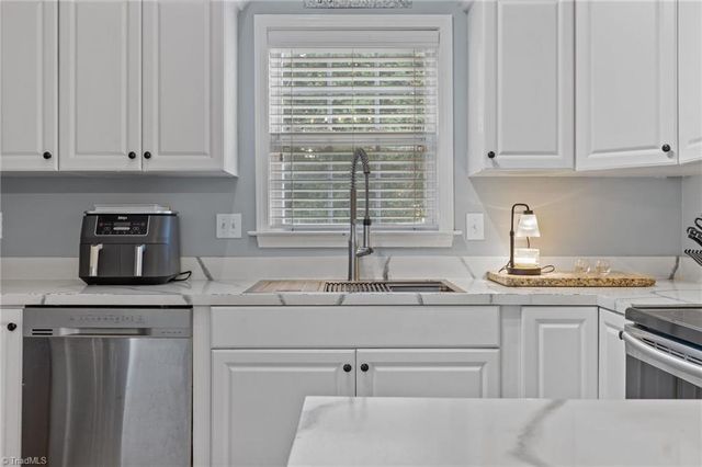 20 Collin Lane, Thomasville, NC 27360