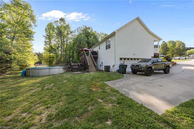 20 Collin Lane, Thomasville, NC 27360