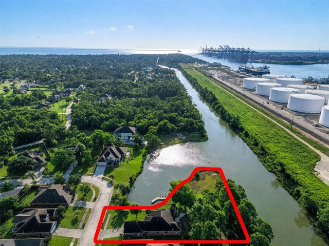 3535 Bayou Forest Drive, La Porte, TX 77571
