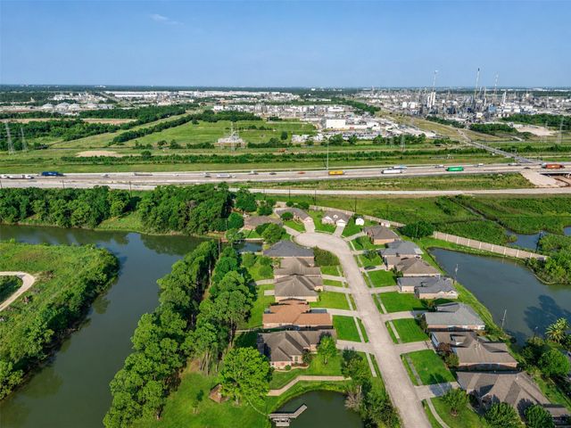3535 Bayou Forest Drive, La Porte, TX 77571