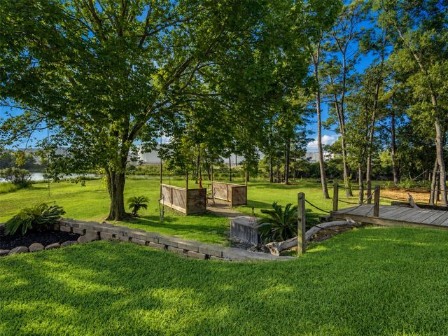 3535 Bayou Forest Drive, La Porte, TX 77571