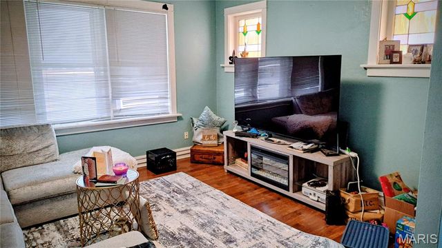 8206 Gravois Road, St Louis, MO 63123