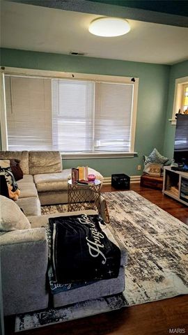 8206 Gravois Road, St Louis, MO 63123