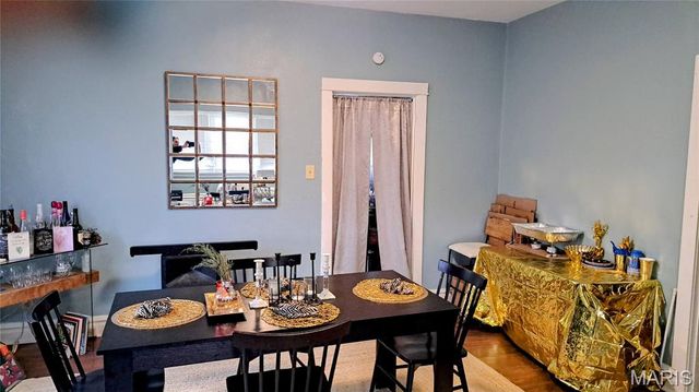 8206 Gravois Road, St Louis, MO 63123