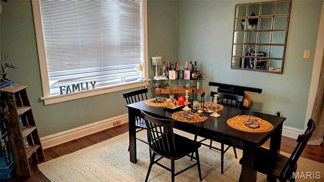 8206 Gravois Road, St Louis, MO 63123